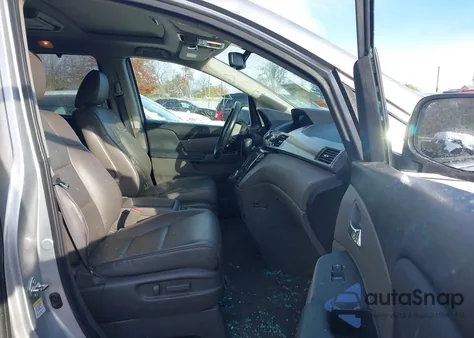 2015 Honda Odyssey Ex-L z USA, uszkodzony, nr VIN 5FNRL5H68FB107201